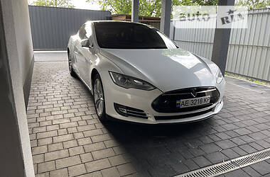 Tesla Model S 85 2013