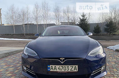 Tesla Model S  2017