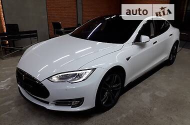 Tesla Model S 85 2014