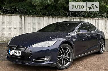 Tesla Model S  2014