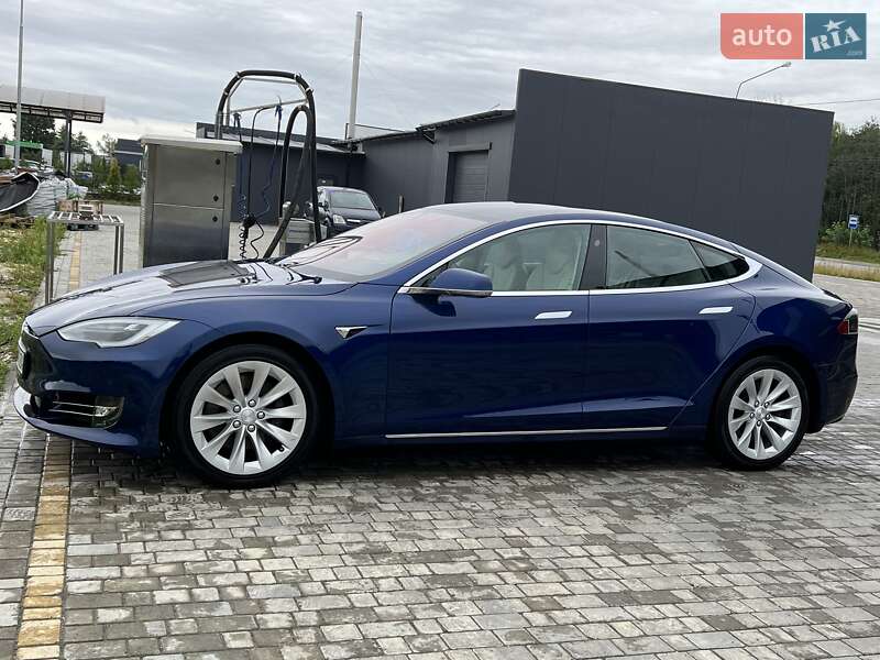 Tesla Model S 2018