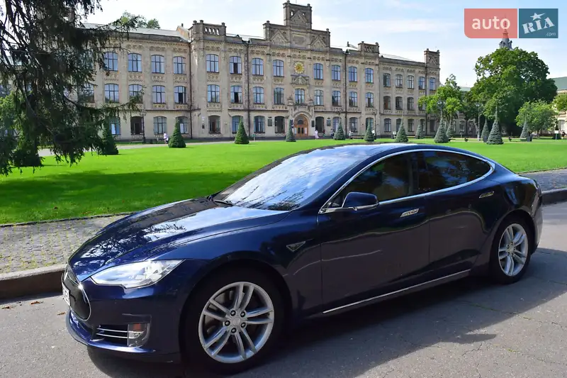 Tesla Model S