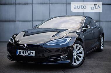 Tesla Model S 90D 2016