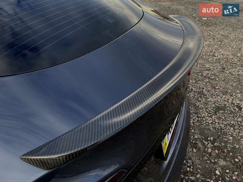 Лифтбек Tesla Model S 2014 в Днепре