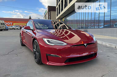 Tesla Model S  2021
