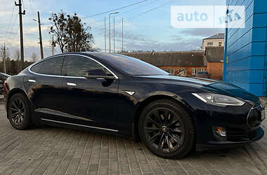Tesla Model S 85D 2015