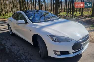 Tesla Model S 85 2013
