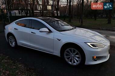Tesla Model S  2018