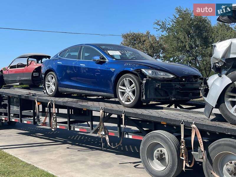 Лифтбек Tesla Model S 2015 в Житомире фото 11 Лифтбек Tesla Model S 2015 в Житомире