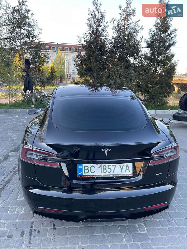 Лифтбек Tesla Model S 2021 в Львове