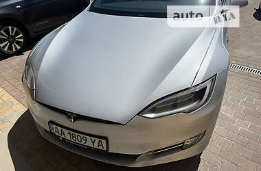 Tesla Model S  2017