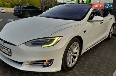 Tesla Model S  2016