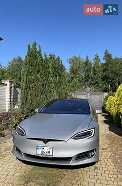 Tesla Model S  2018