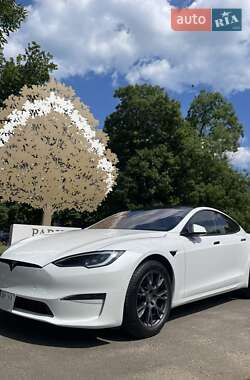Tesla Model S  2022