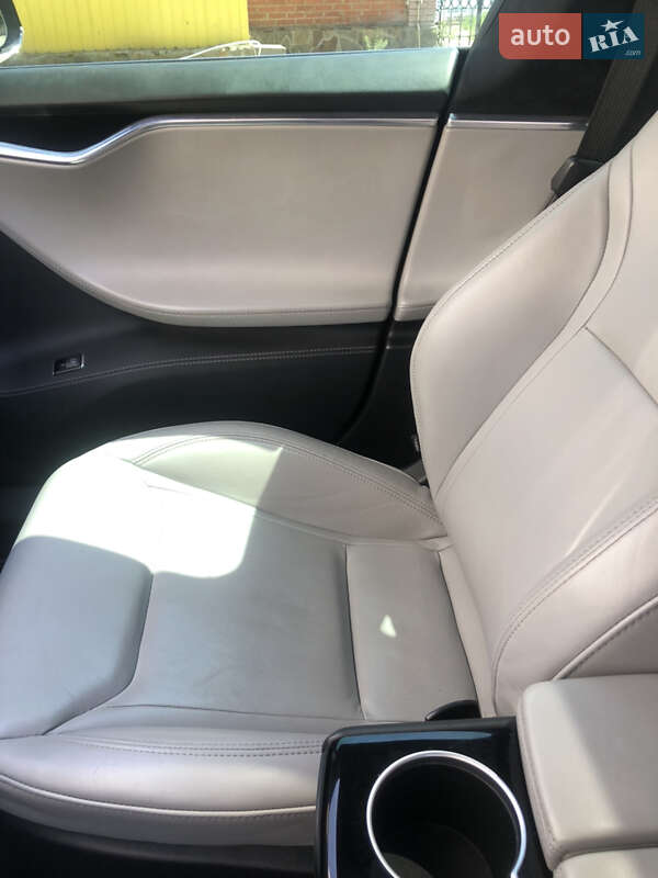 Лифтбек Tesla Model S 2015 в Одессе