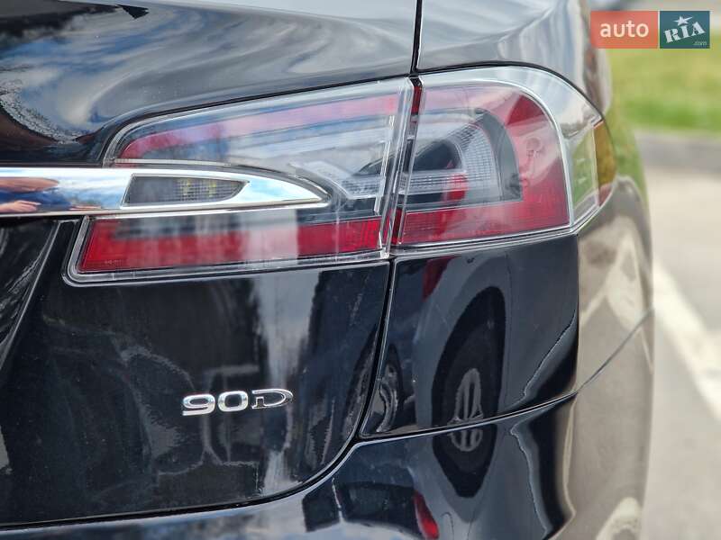 Ліфтбек Tesla Model S 2017 в Вінниці