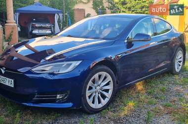 Tesla Model S  2018