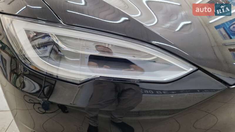 Ліфтбек Tesla Model S 2017 в Вінниці
