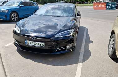 Ліфтбек Tesla Model S 2017 в Вінниці