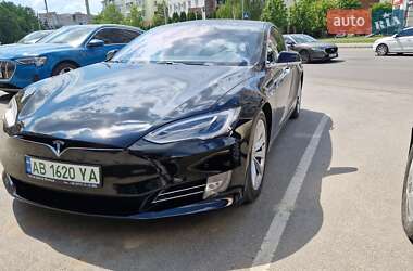 Ліфтбек Tesla Model S 2017 в Вінниці