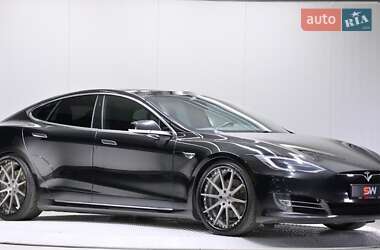 Tesla Model S  2019
