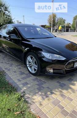 Tesla Model S  2015