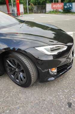 Tesla Model S  2017