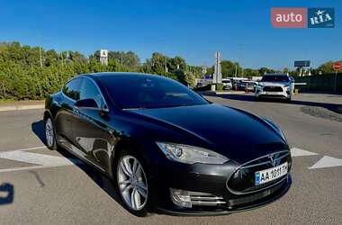 Tesla Model S  2015