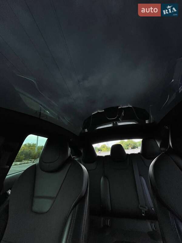Ліфтбек Tesla Model S 2017 в Полтаві