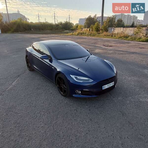 Ліфтбек Tesla Model S 2017 в Полтаві