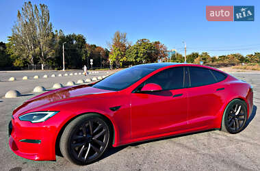 Tesla Model S  2021