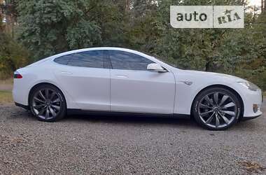 Tesla Model S 2013