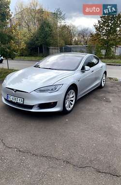 Tesla Model S 2017