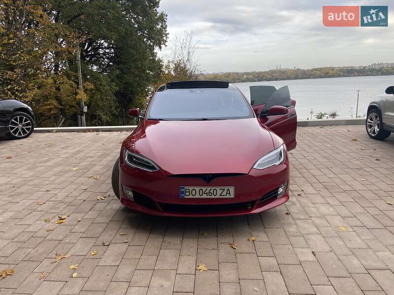 Ліфтбек Tesla Model S 2016 в Тернополі фото 3 Ліфтбек Tesla Model S 2016 в Тернополі