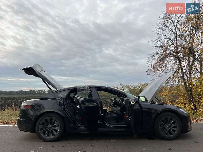 Tesla Model S 2018