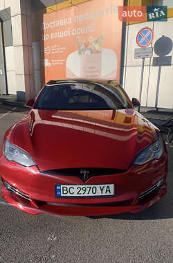 Tesla Model S 2015