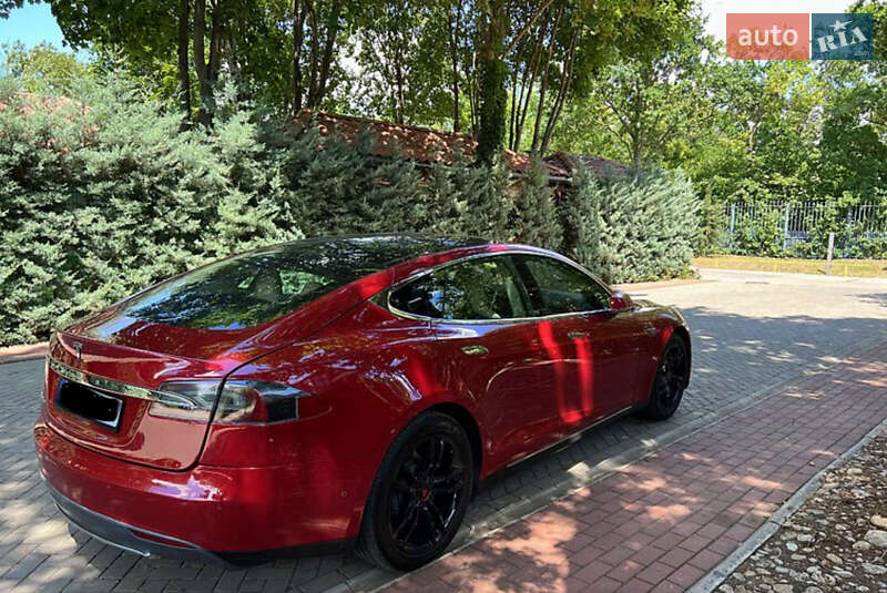 Ліфтбек Tesla Model S 2014 в Києві фото 3 Ліфтбек Tesla Model S 2014 в Києві