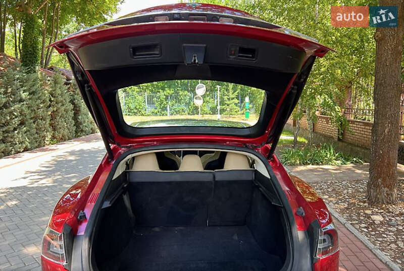 Ліфтбек Tesla Model S 2014 в Києві фото 9 Ліфтбек Tesla Model S 2014 в Києві