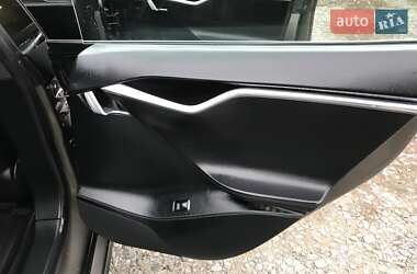 Лифтбек Tesla Model S 2016 в Виннице