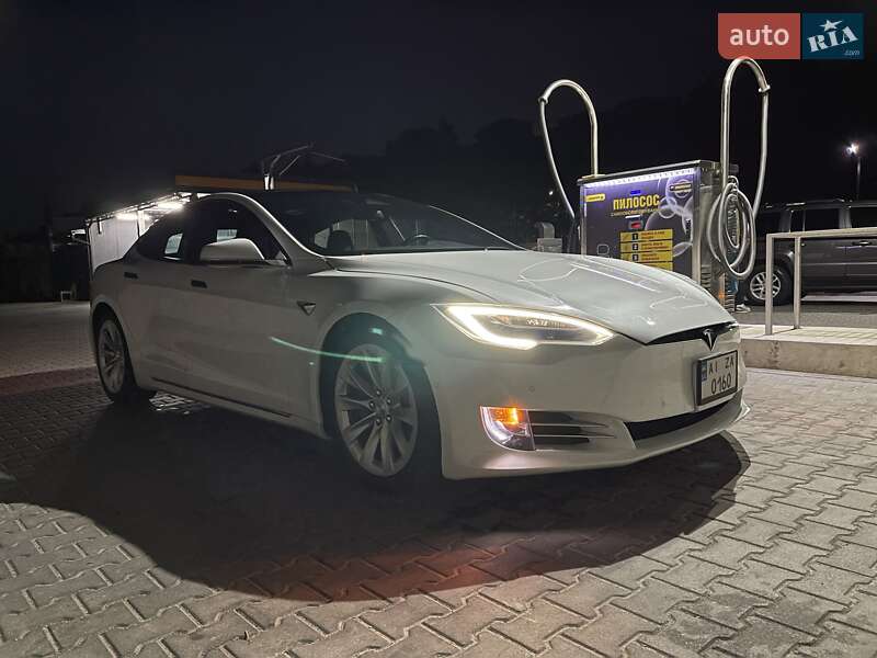 Лифтбек Tesla Model S 2016 в Белой Церкви