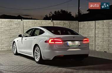 Лифтбек Tesla Model S 2016 в Белой Церкви