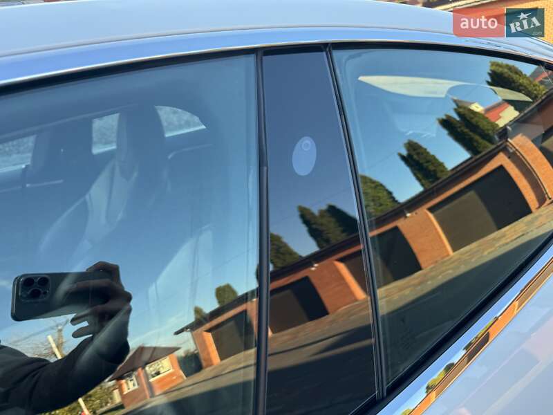 Лифтбек Tesla Model S 2016 в Белой Церкви