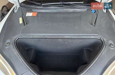 Лифтбек Tesla Model S 2016 в Белой Церкви