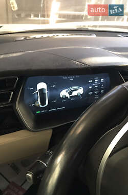 Tesla Model S  2015
