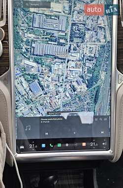 Ліфтбек Tesla Model S 2015 в Житомирі