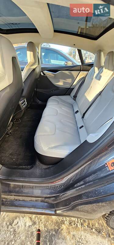 Ліфтбек Tesla Model S 2015 в Житомирі