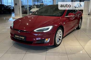 Tesla Model S  2016