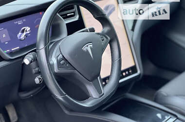 Лифтбек Tesla Model S 2018 в Сумах