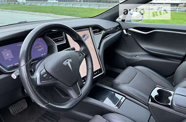 Лифтбек Tesla Model S 2018 в Сумах