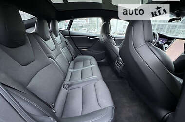 Лифтбек Tesla Model S 2018 в Сумах